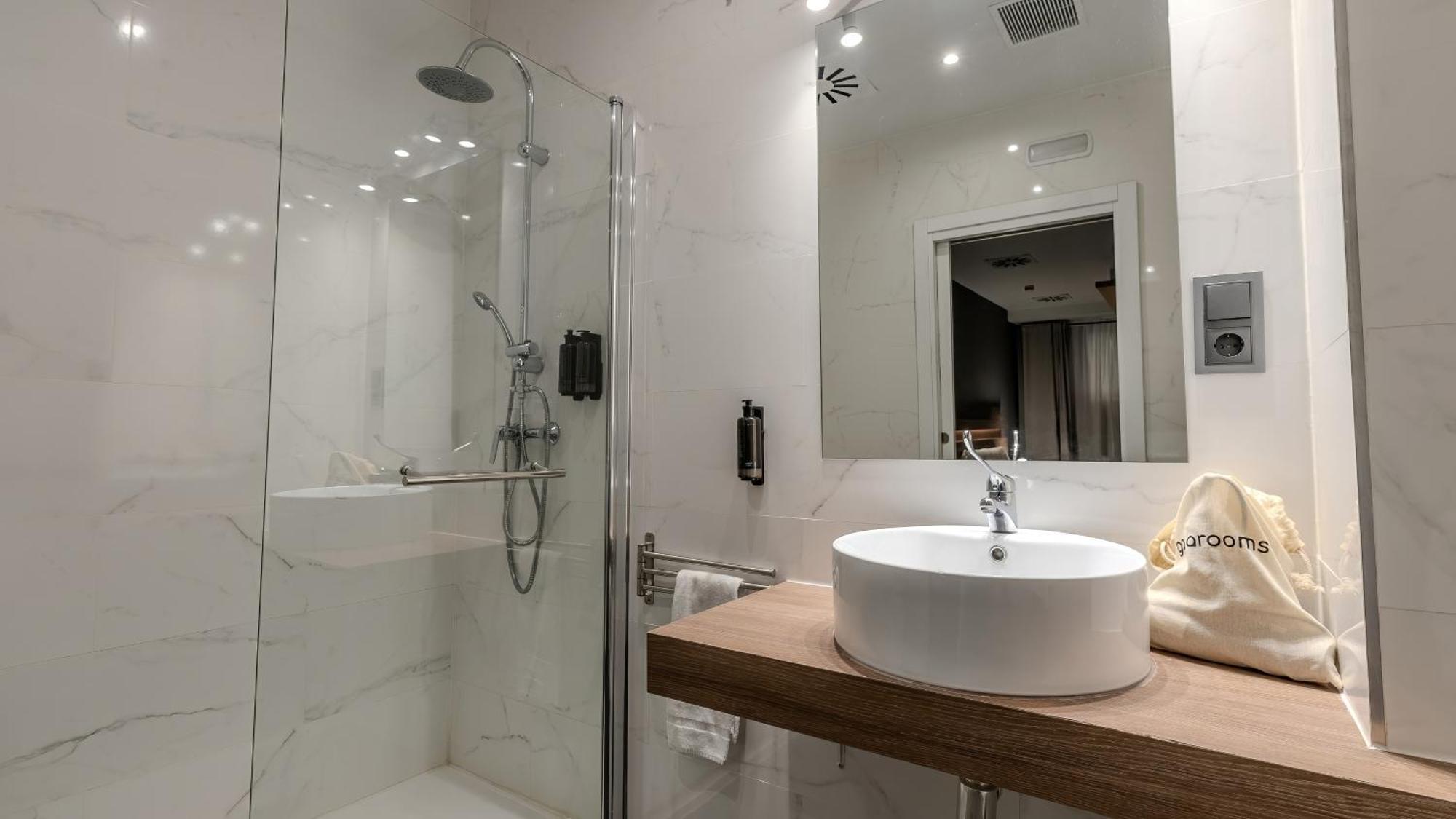 לאון Hotel Barrio Humedo By Gaiarooms מראה חיצוני תמונה